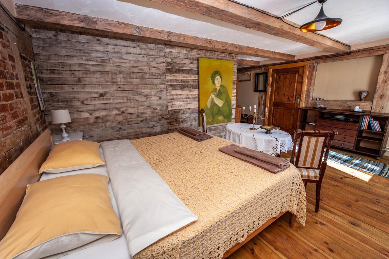 Balta Maja Hotel Pilsrundāle Kültér fotó