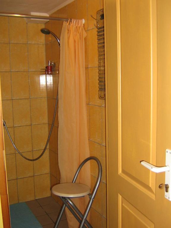 Balta Maja Hotel Pilsrundāle Kültér fotó